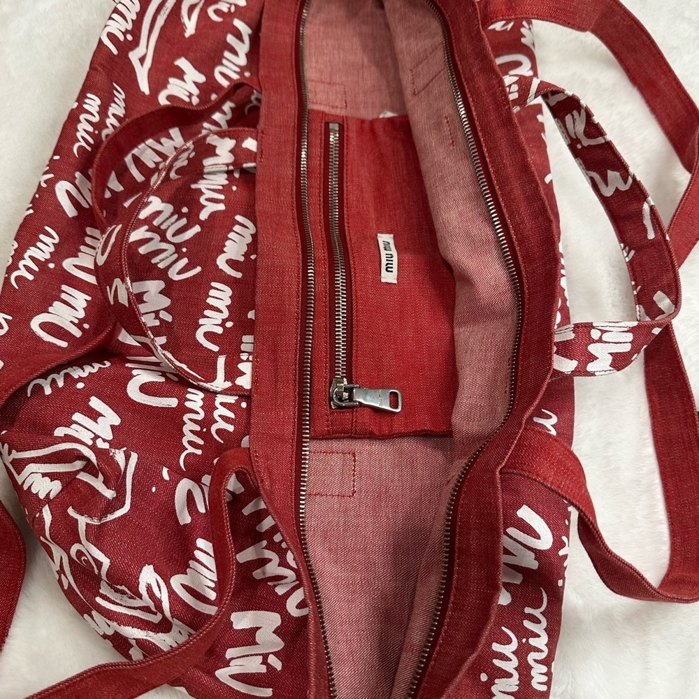 Miu Miu red and White Graphic Tote with zipper and tag-no dust bag - Picture 11 of 13